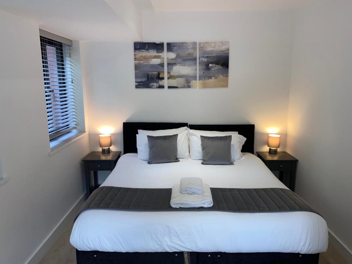 Roomotel - Broadoaks Apartments Solihull Exteriör bild