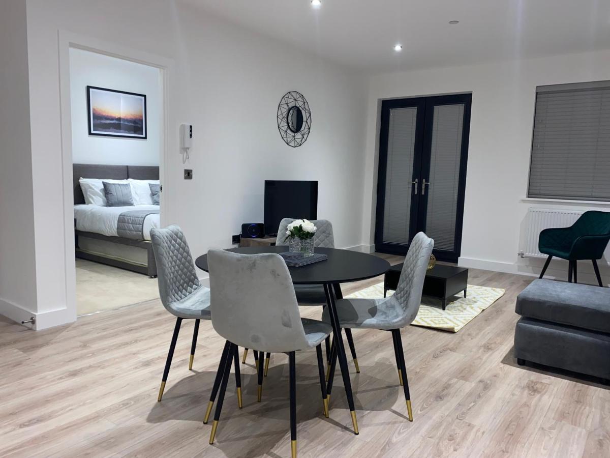 Roomotel - Broadoaks Apartments Solihull Exteriör bild