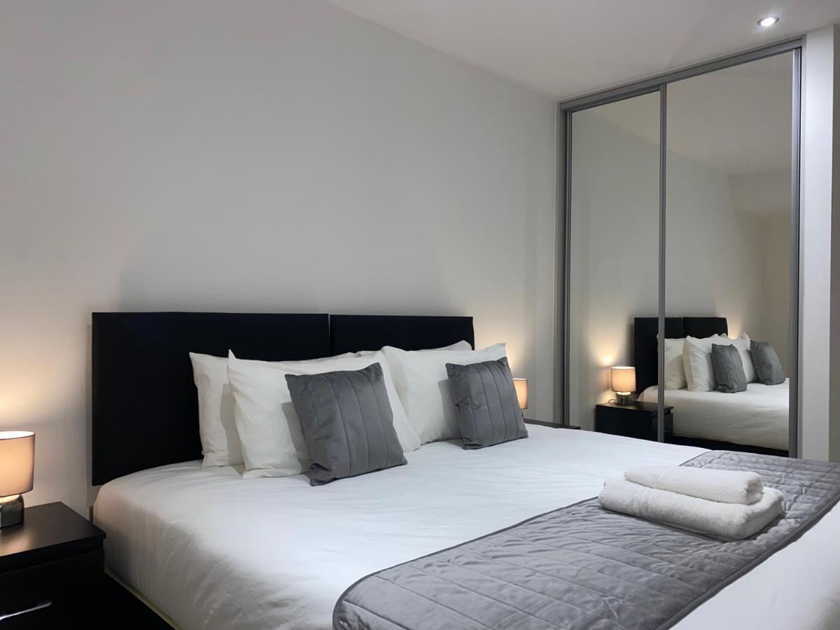 Roomotel - Broadoaks Apartments Solihull Exteriör bild
