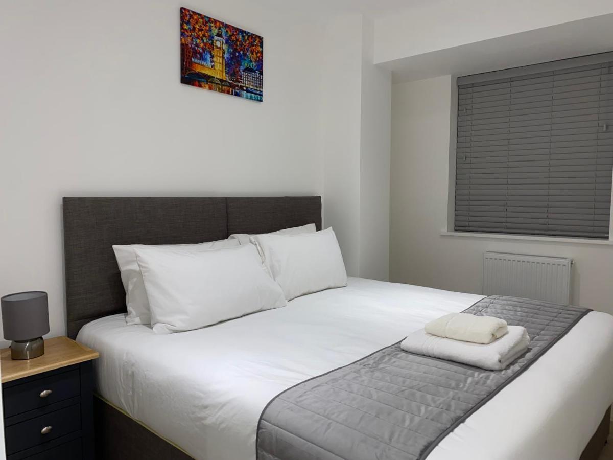 Roomotel - Broadoaks Apartments Solihull Exteriör bild