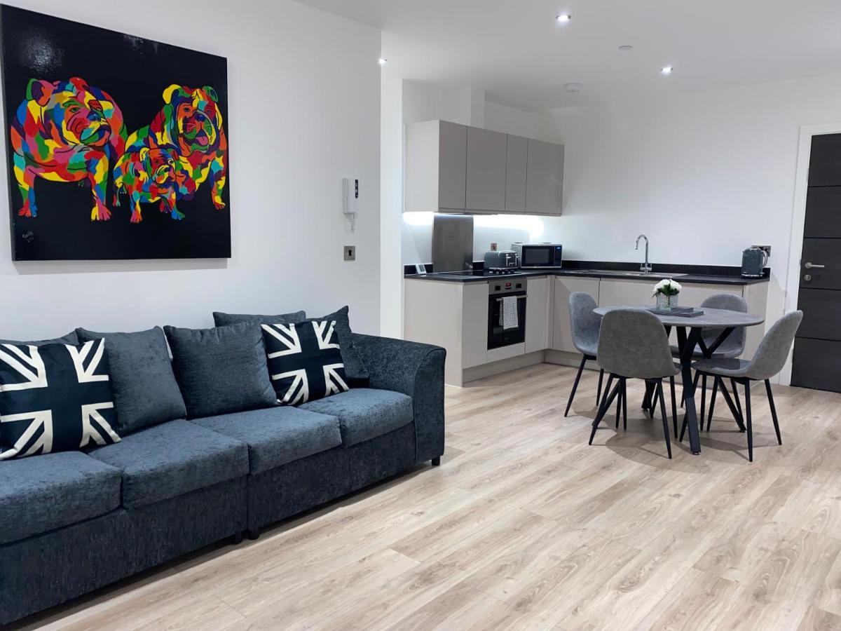 Roomotel - Broadoaks Apartments Solihull Exteriör bild