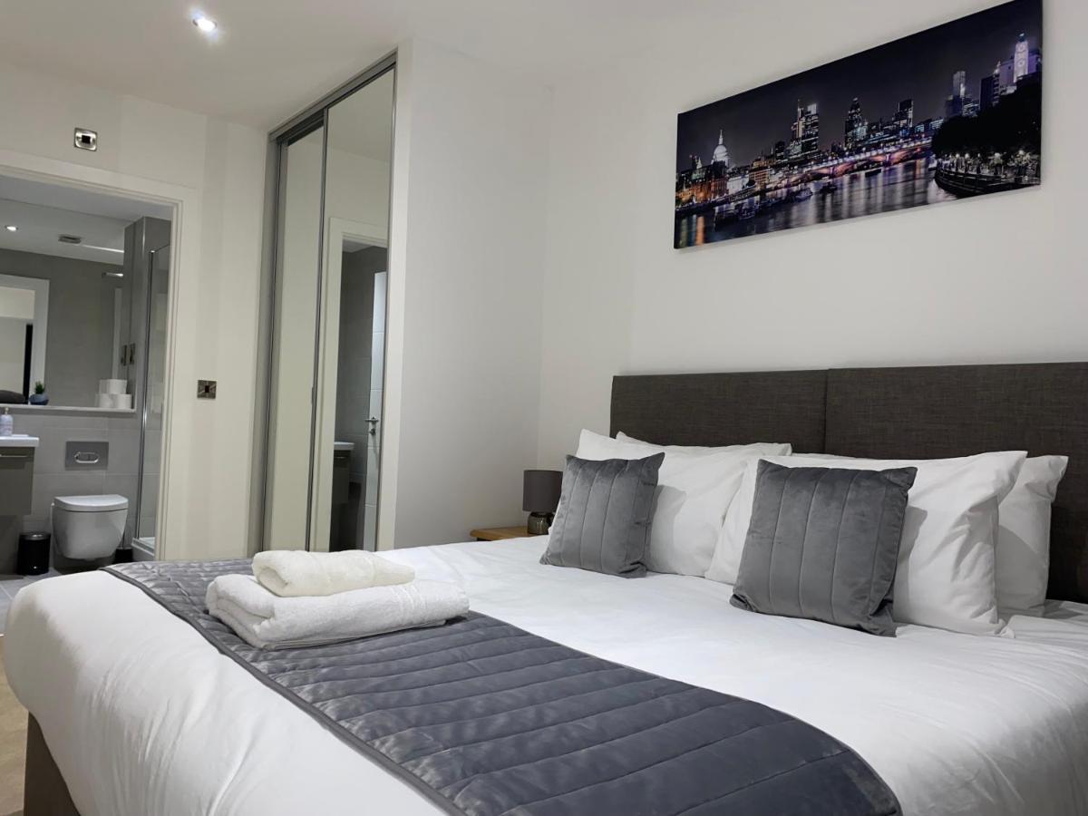 Roomotel - Broadoaks Apartments Solihull Exteriör bild